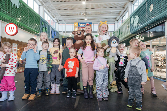 Фото со спектакля «Один день из жизни обычного Ёжика»