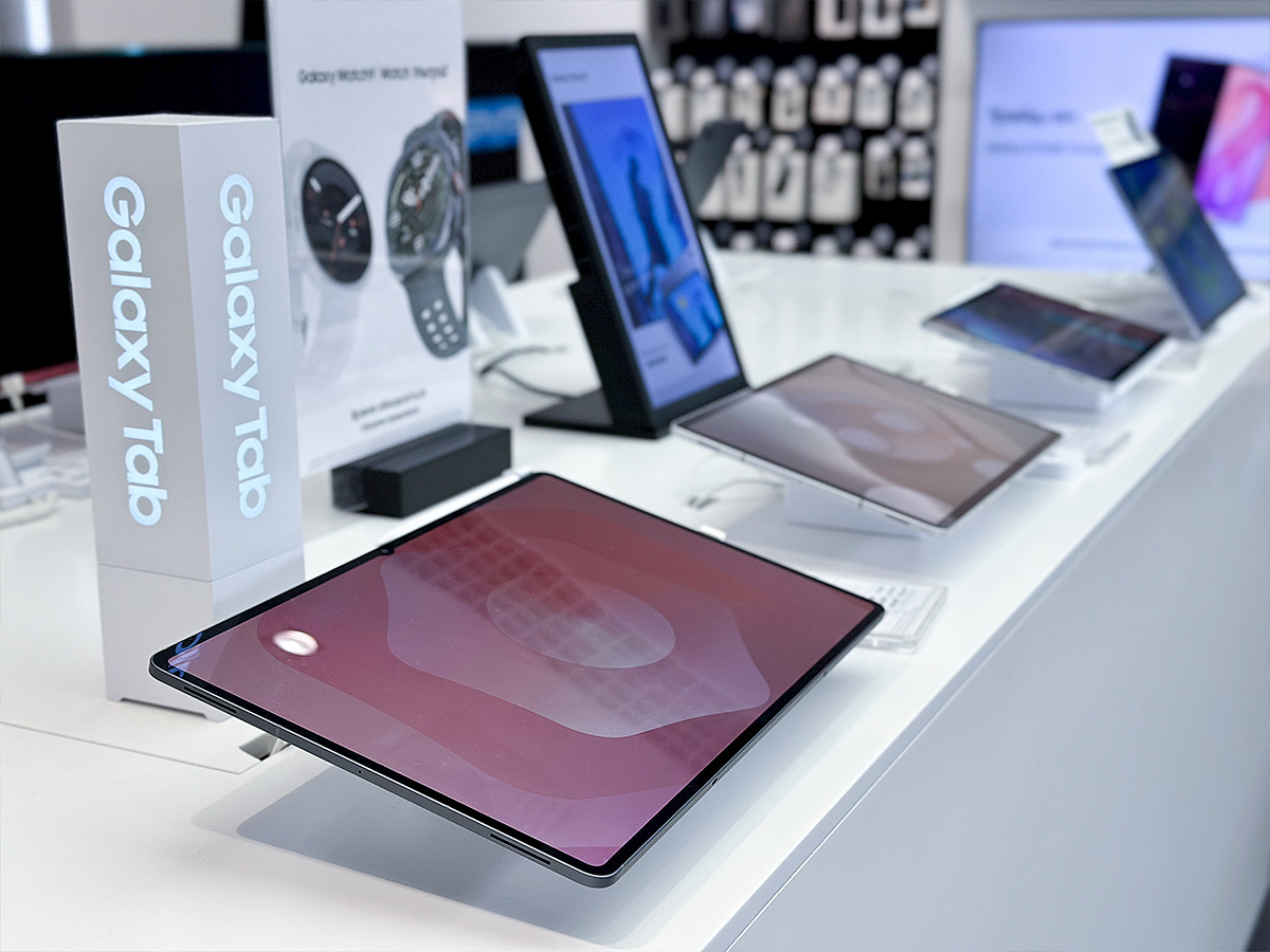 Планшеты Samsung, 1-й этаж